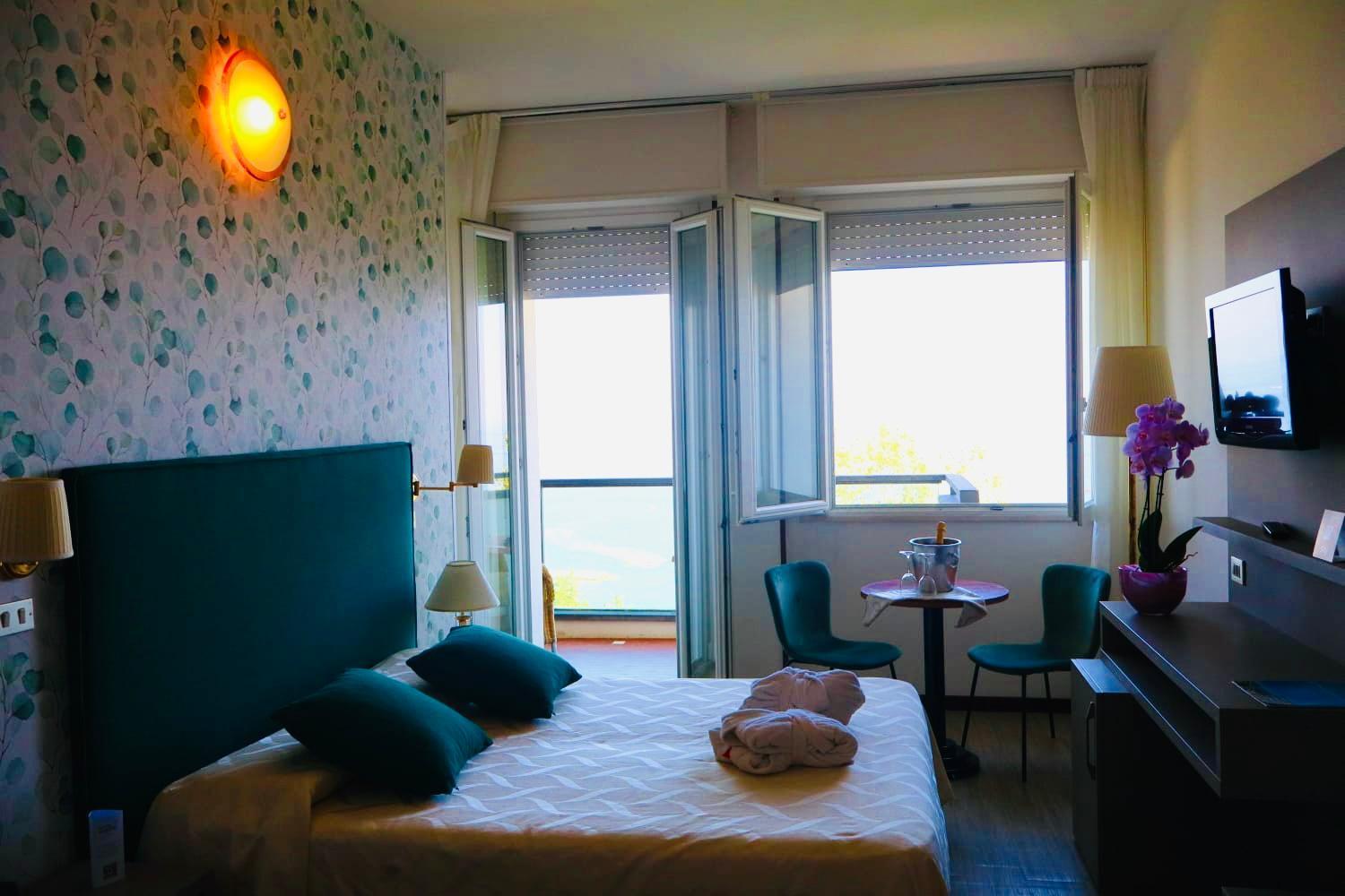Hotel Majestic Gabicce Mare Exterior foto